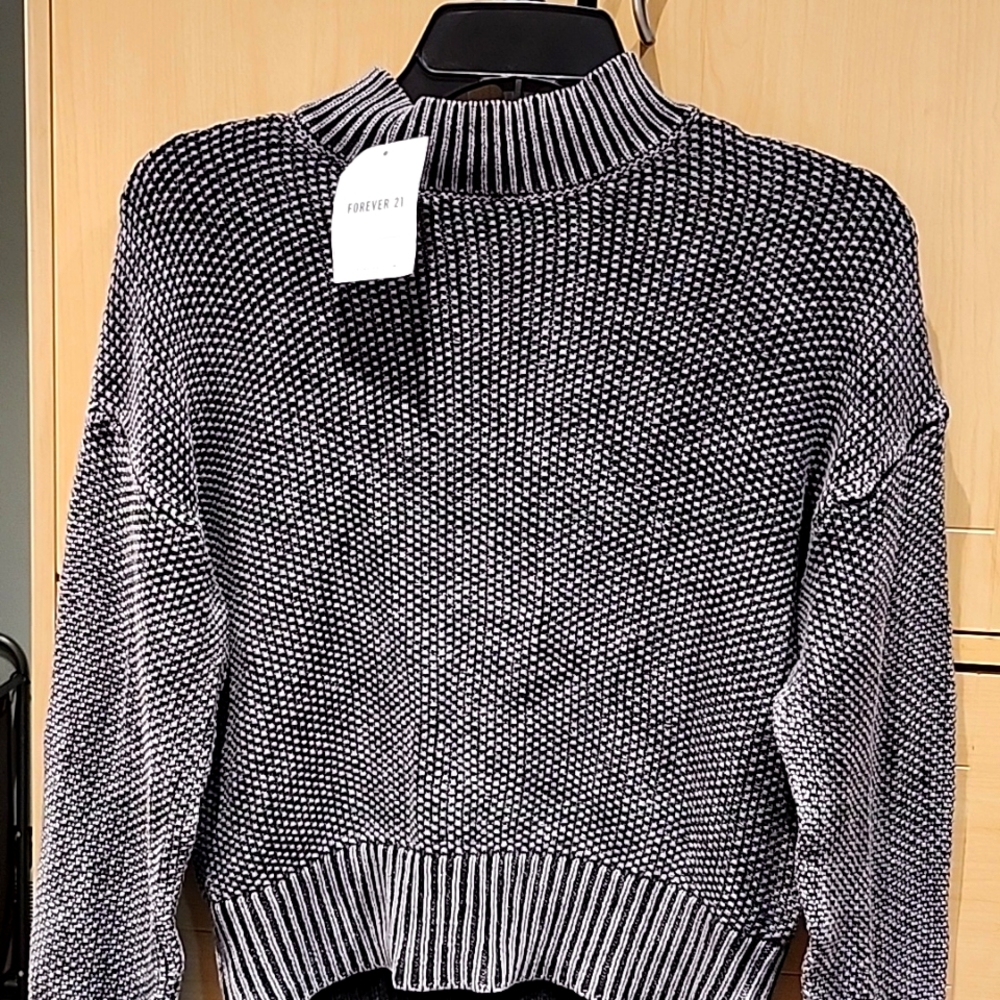 Forever 21 Womens mock sweater